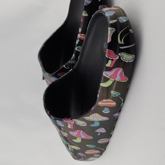Arsenic Slide Sandals  Mushroom Print Black Size 11 - Picture 5 of 12